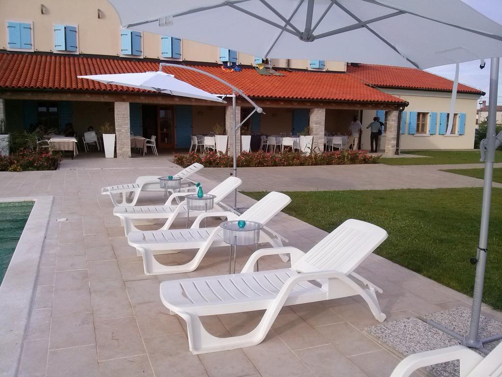 Velanera Hotel & Restaurant Medulin Exterior photo